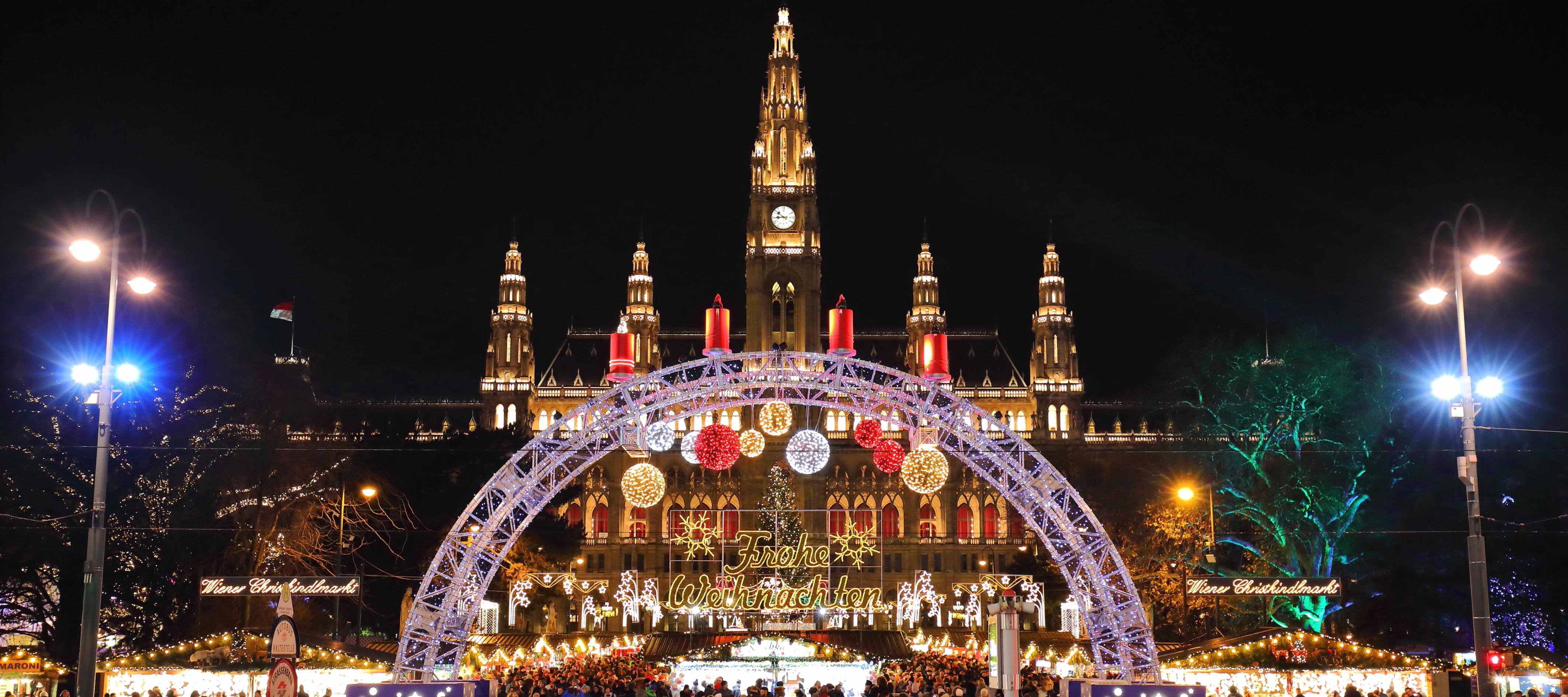 city-hall-vienna-christmas